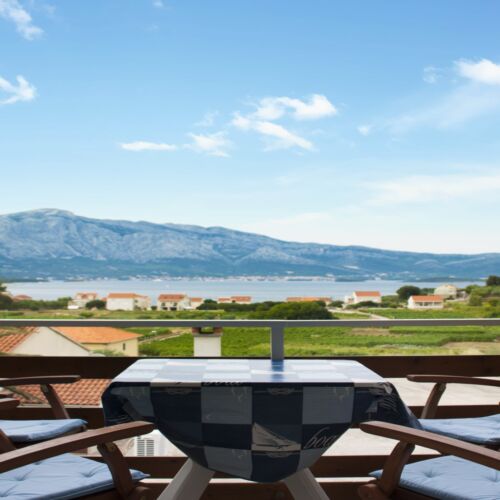 Apartament 4-osobowy z balkonem z widokiem na morze z 2 pomieszczeniami sypialnianymi