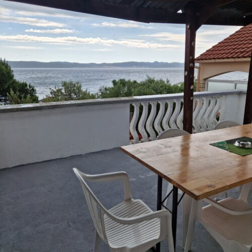 Apartament 6-osobowy na piętrze z widokiem na morze z 3 pomieszczeniami sypialnianymi