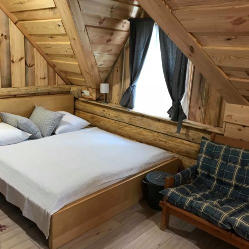 Casă de vară cu aer condiționat cu vedere spre pădure pentru 4 pers. (se inchirieaza doar integral)