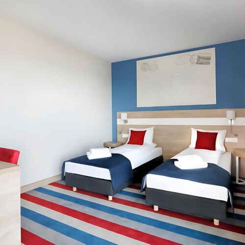 Camera dubla cu vedere spre mare (se poate solicita pat suplimentar)