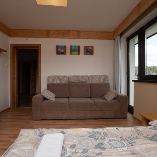 Apartament 10-osobowy z balkonem z widokiem na góry z 3 pomieszczeniami sypialnianymi