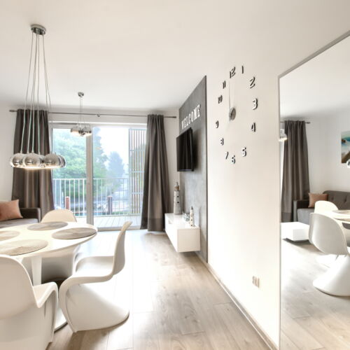 Apartament exclusive la etaj cu 2 camere pentru 4 pers.