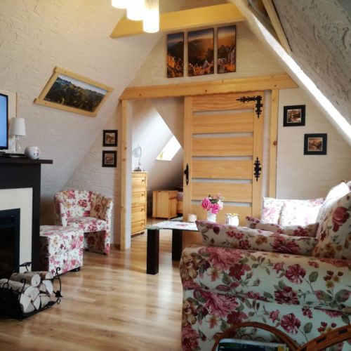 Apartament 4-osobowy z klimatyzacją z widokiem na góry z 2 pomieszczeniami sypialnianymi (możliwa dostawka)