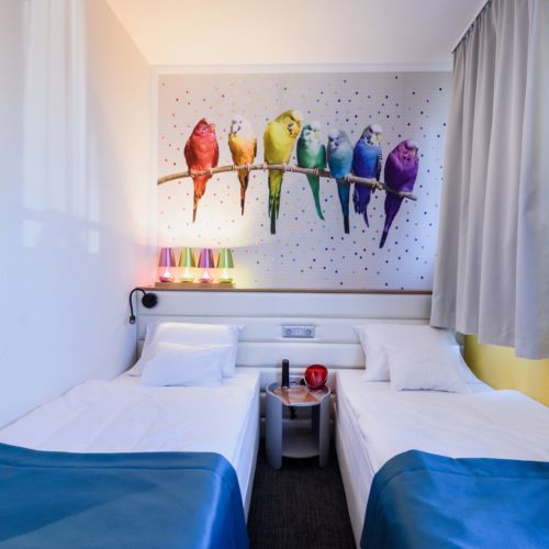 Parrot Standard Twin Room