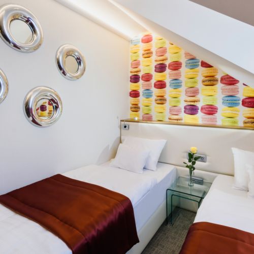 Macaron Standard Twin Room