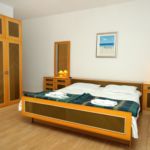 Apartmán s klimatizáciou s terasou s manželskou posteľou s 1 spálňou AS-3544-b