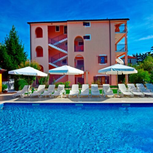 Apartament 4-osobowy z klimatyzacją z balkonem z 1 pomieszczeniem sypialnianym A-6951-b