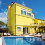 Apartmanok Családok Részére Medencével Pula - 14924