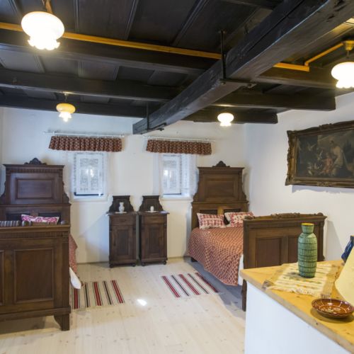 Casa rustică întreaga unitate cu grădină pentru 4 pers. (se inchirieaza doar integral)