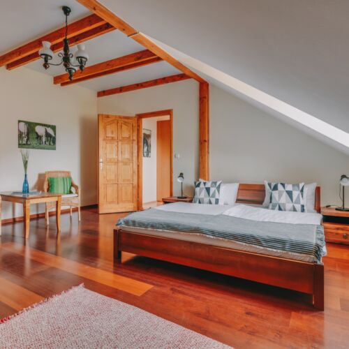 Suita comunicantă cu aer condiționat cu 2 camere pentru 4 pers.