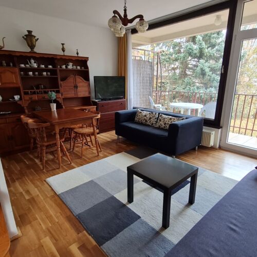 2-Zimmer-Apartment für 4 Personen mit Balkon und Aussicht auf den Garten