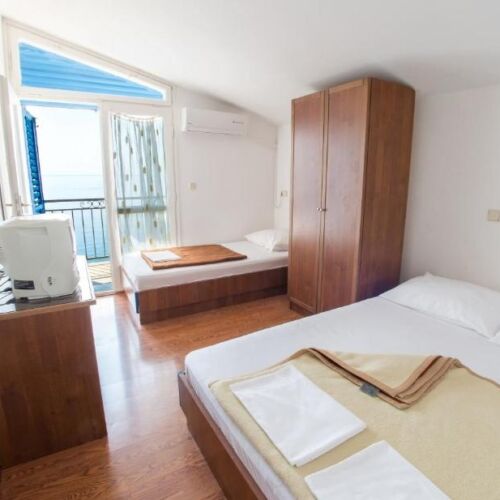 1-Zimmer-Apartment für 3 Personen mit Balkon und Eigner Küche