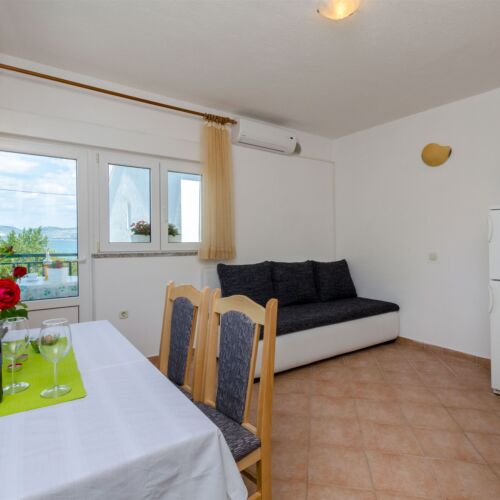 Apartament 4-osobowy z klimatyzacją z widokiem na morze z 2 pomieszczeniami sypialnianymi