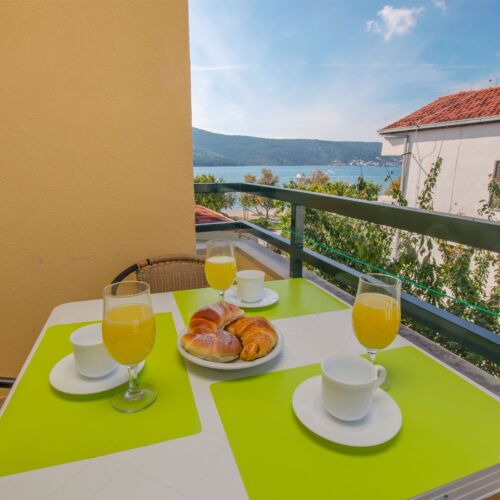 Sea View 2-Room Air Conditioned Apartment for 4 Persons