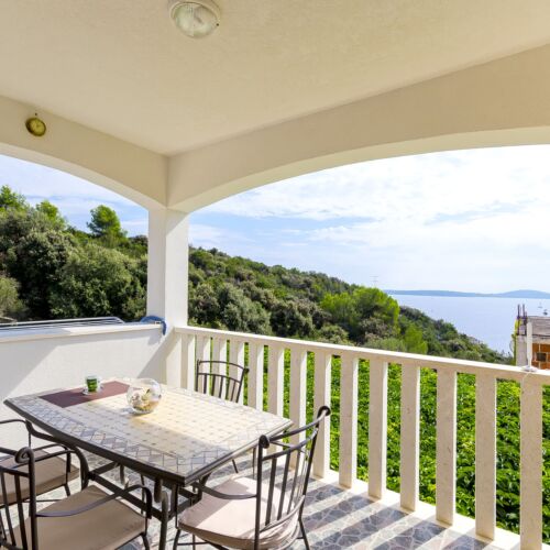 Sea View 1-Room Air Conditioned Apartment for 3 Persons