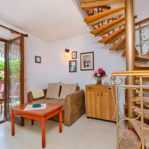 Apartament cu aer condiționat cu terasă cu 1 camera pentru 3 pers. A-2509-e