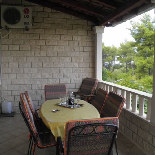 Apartament 6-osobowy z klimatyzacją z tarasem z 3 pomieszczeniami sypialnianymi A-2838-a