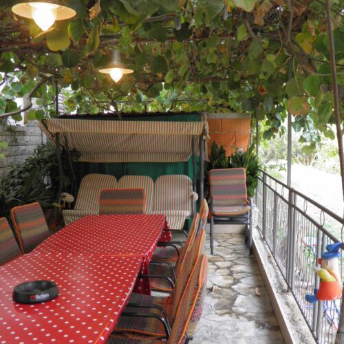 Apartament 5-osobowy z klimatyzacją z tarasem z 2 pomieszczeniami sypialnianymi A-2838-b