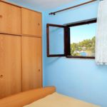 Apartament 6-osobowy z klimatyzacją z widokiem na morze z 3 pomieszczeniami sypialnianymi K-4457