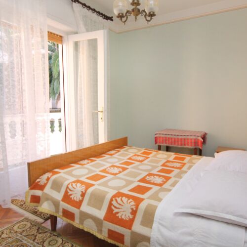 Apartament cu aer condiționat cu terasă cu 2 camere pentru 4 pers. A-5061-a