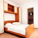 Apartmán s klimatizáciou s balkónom s manželskou posteľou s 1 spálňou AS-6701-b