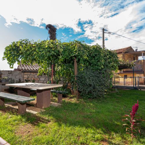 Apartament 3-osobowy z tarasem z 1 pomieszczeniem sypialnianym A-7111-a