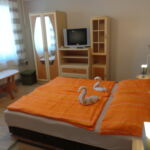 Deluxe Ground Floor 2-Room Apartment for 5 Persons