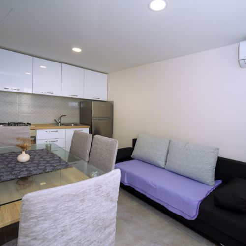 Whole House 2-Room Family Apartment for 5 Persons