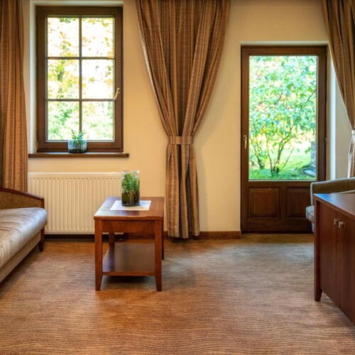 Deluxe Apartman pro 2 os. s 1 ložnicí s výhledem do zahrady