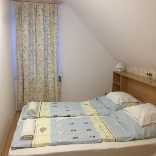 Casă de vară familial(ă) cu aer condiționat pentru 11 pers. (se inchirieaza doar integral)