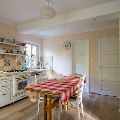 Casă de vacanță întreaga unitate cu vedere spre grădină pentru 5 pers. (se inchirieaza doar integral)