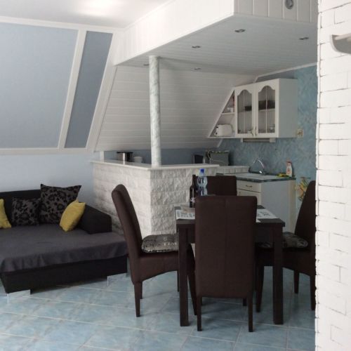 1-Room Balcony Apartment for 2 Persons with Kitchen (extra bed available)