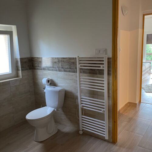 Apartament 5-osobowy na piętrze z panoramą z 2 pomieszczeniami sypialnianymi (możliwa dostawka)