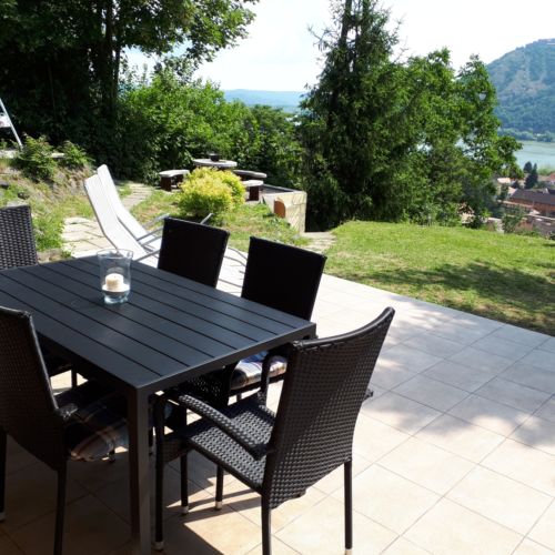 Castle View Whole House Weekend House for 4 Persons