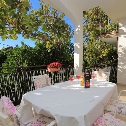 Sea View 2-Room Air Conditioned Apartment for 4 Persons A-2029-a