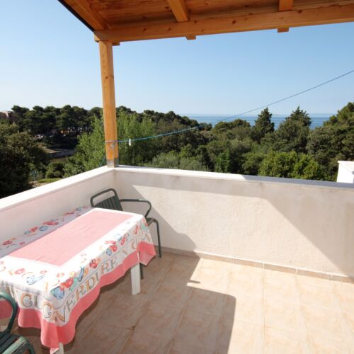 Apartament 6-osobowy z klimatyzacją z widokiem na morze z 2 pomieszczeniami sypialnianymi A-5050-a