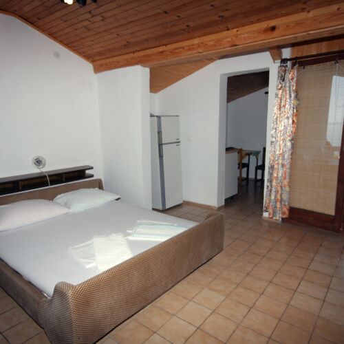 Apartament 3-osobowy z klimatyzacją z widokiem na morze z 1 pomieszczeniem sypialnianym AS-5050-b