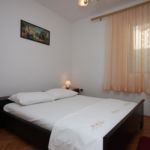 Sea View 3-Room Air Conditioned Apartment for 6 Persons A-6168-a