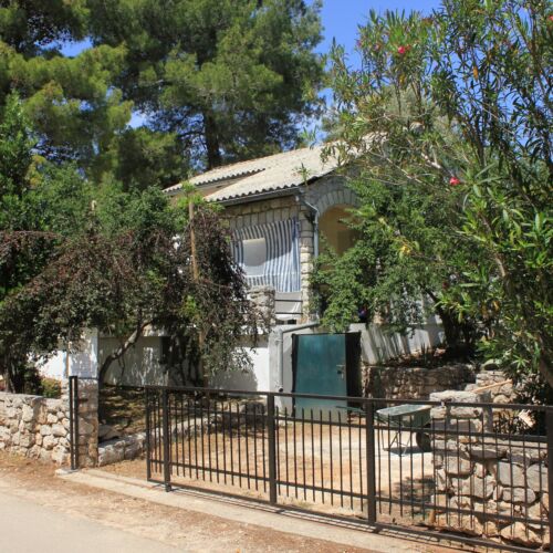 Apartament 5-osobowy z klimatyzacją z tarasem z 2 pomieszczeniami sypialnianymi K-7937