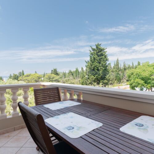 Apartament cu aer condiționat cu vedere spre mare cu 1 camera pentru 3 pers. A-8521-d