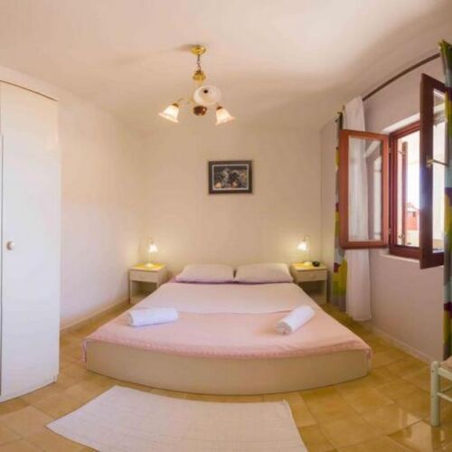 Apartament 6-osobowy z klimatyzacją z widokiem na morze z 3 pomieszczeniami sypialnianymi A-8896-b