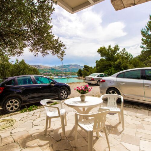 Apartman s klimatizací pro 4 os. se 2 ložnicemi s výhledem na moře A-10015-a