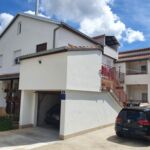 Apartman s klimatizací s terasou pro 4 os. se 2 ložnicemi A-15386-a
