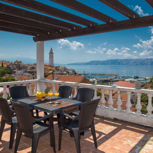 Sea View 3-Room Air Conditioned Apartment for 8 Persons K-15397