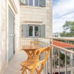 Tengerre néző légkondicionált 8 fős apartman 3 hálótérrel A-15665-a