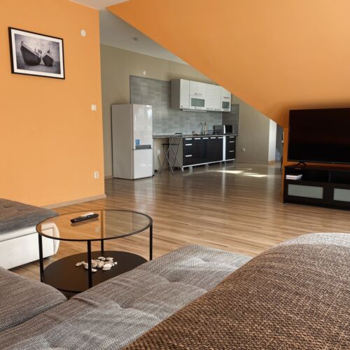 Rezydencja pokój 6-osobowy na piętrze Komfort z 3 pomieszczeniami sypialnianymi