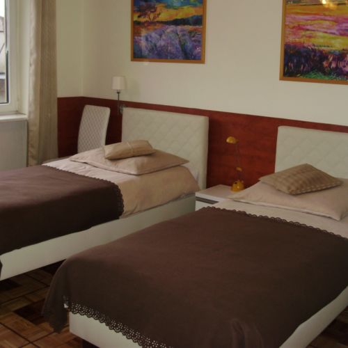 Apartament 4-osobowy z łazienką połączone z 2 pomieszczeniami sypialnianymi