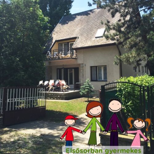 Casă de vară familial(ă) întreaga unitate pentru 12 pers. (se inchirieaza doar integral)