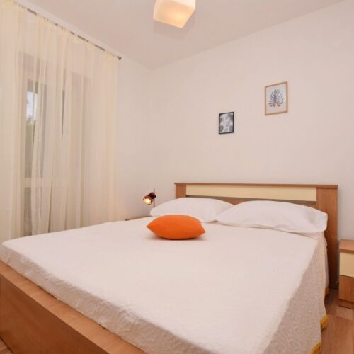 Apartament 4-osobowy z klimatyzacją na parterze z 2 pomieszczeniami sypialnianymi