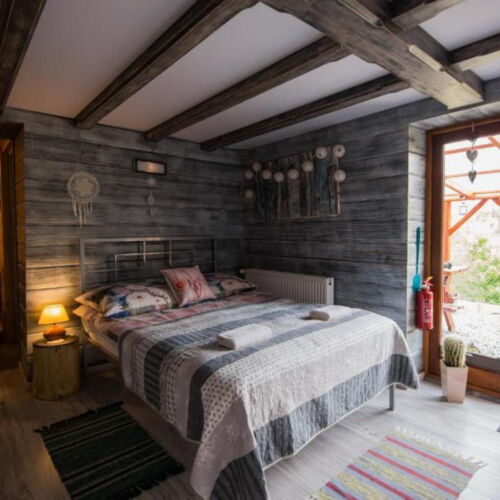 Apartman pro 3 os. s 1 ložnicí s výhledem na les přízemní (s možností přistýlky)